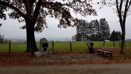 Neundorf-Halifax Denkmal (1)