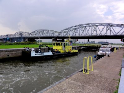 Nederasselt (Heumen) Rijksmonument 523934 verkeersbrug met stuw en sluis