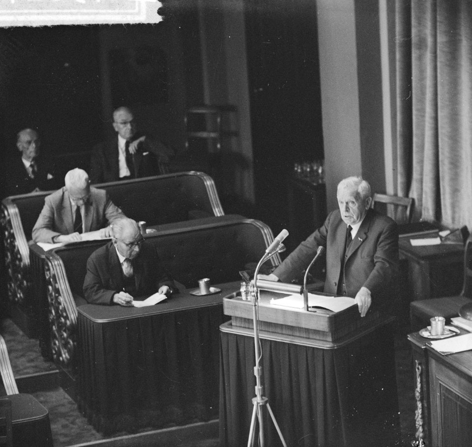 Nieuw-Guinea akkoord in Tweede Kamer , de eerste spreker heer Koopman (KVP), Bestanddeelnr 914-3027