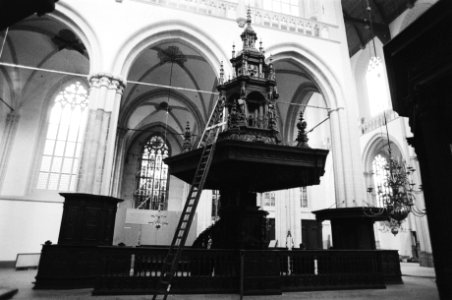 Nieuwe Kerk op de Dam gerestaureerd de gerestaureerde preekstoel, Bestanddeelnr 930-6486