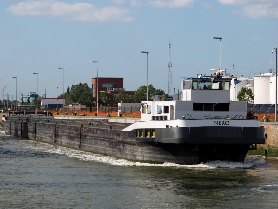 Nero - ENI 02326738, Boudewijnsluis pic1