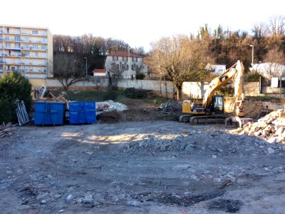 Neuville-sur-Saône - Chemin de la Vosne, au rond-point avec l'avenue Auguste Wissel