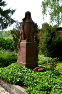 Nierstein, Evangelischer Friedhof, Grab Familie Jakob Zotzmann