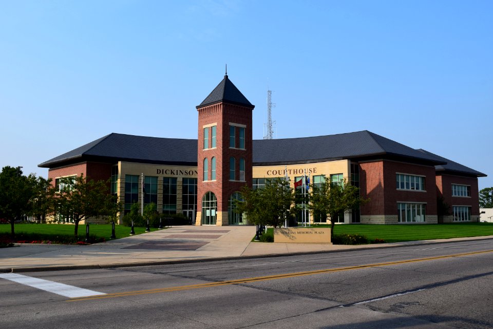 New Dickinson County Courthouse, Spirit Lake, IA