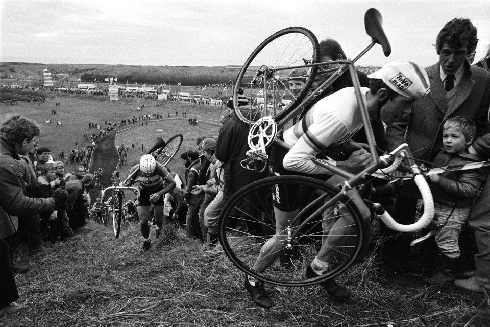 Ned. kampioensschap Veldrijden in Den Haag . Nederlands kampioen Hennie Stamsnij, Bestanddeelnr 931-9440