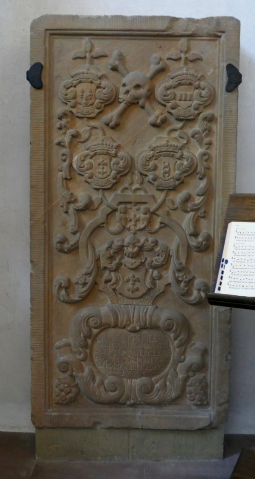 Neuenheerse - Kirche - Grabplatte Katharina Korff genannt Schmising