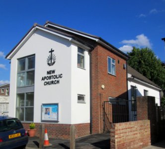 New Apostolic Church, Winters Road, Thames Ditton (June 2015) (2)