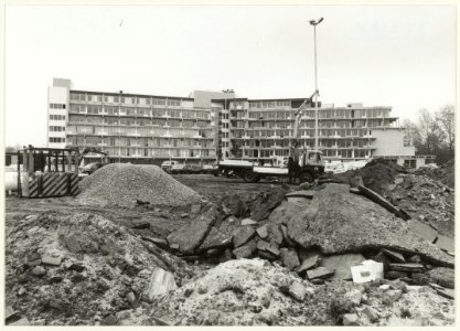 Nieuwbouw van het Motel Haarlem Zuid van Van der Valk met 200 kamers. NL-HlmNHA 54031450