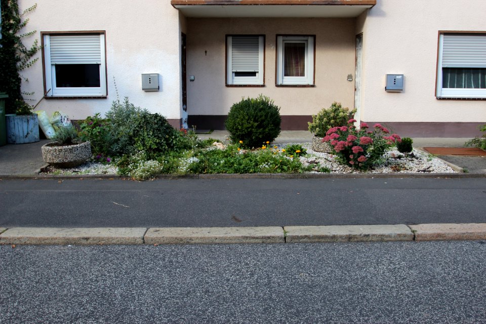 Vorgarten von Wohnhaus Philosophenweg 52 in Kassel