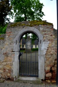 Nierstein, evangelischer Kirchhof, Eingang