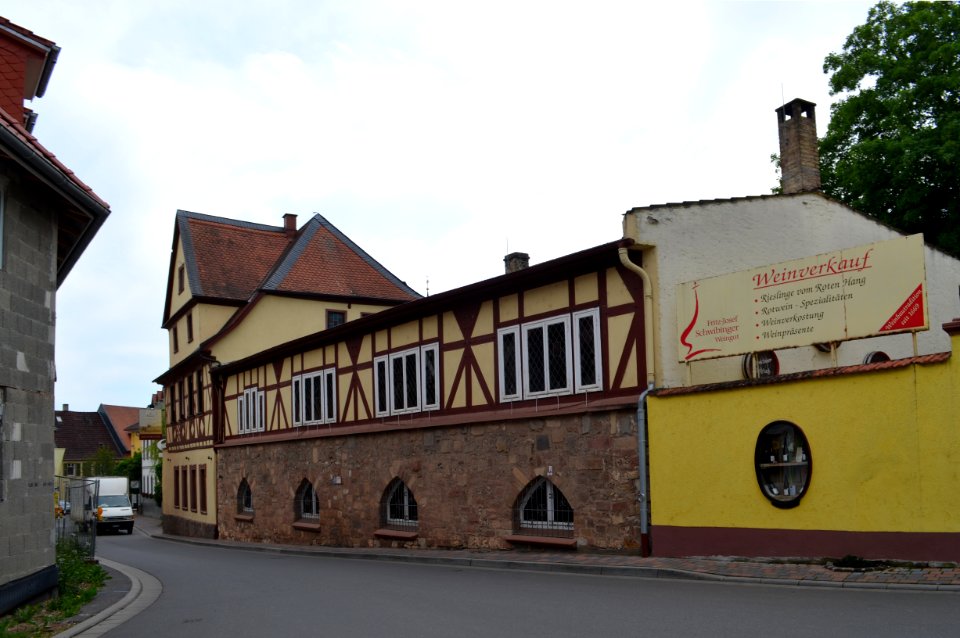 Nierstein, Karolingerstraße 6 (2)