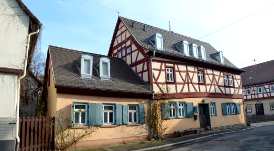 Niederursel, Alt-Niederursel 29-31 (1)