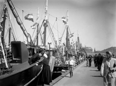 Vlaggetjesdag te Scheveningen, Bestanddeelnr 934-6851