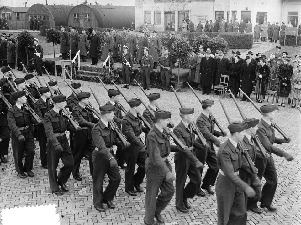 Vliegveld Eindhoven Commandant taktische luchtstrijdkrachten, Bestanddeelnr 904-9365