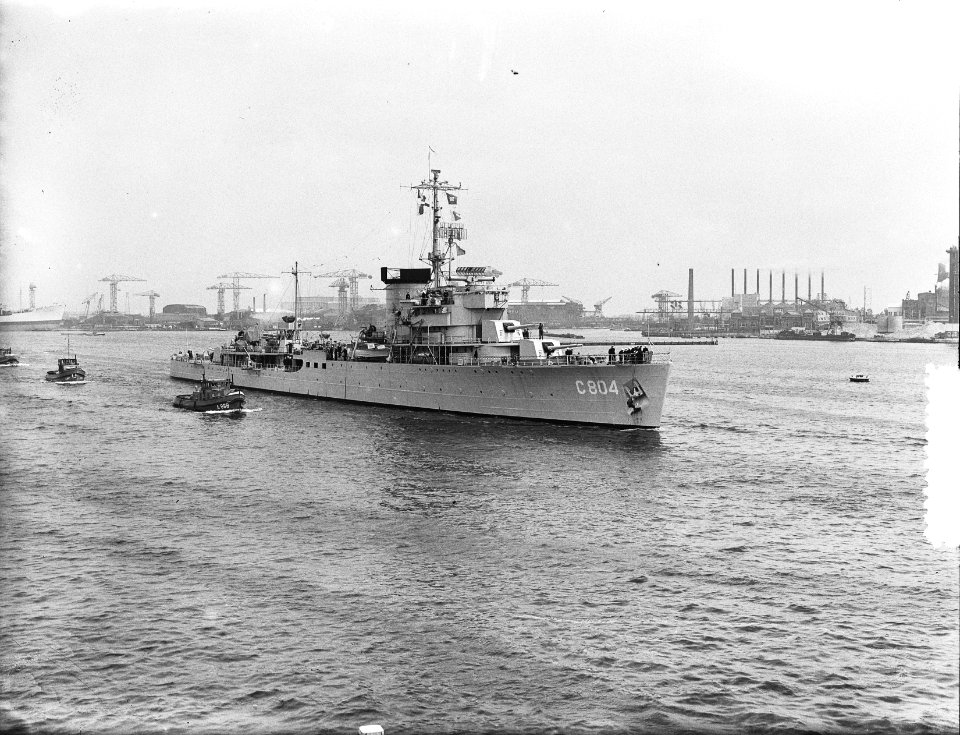 Vlootschouw Amsterdam. Hr. Ms. Tromp, Bestanddeelnr 905-8028