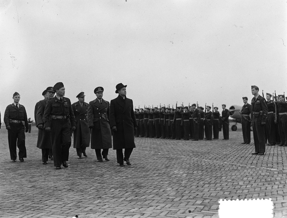 Vliegveld Eindhoven Commandant taktische luchtstrijdkrachten, Bestanddeelnr 904-9363