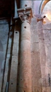 Vinezac - Église Notre-Dame-de-l'Annonciation - Colonne et chapiteau