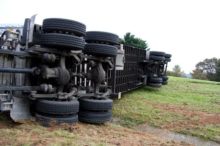 Truck dangerous semi truck