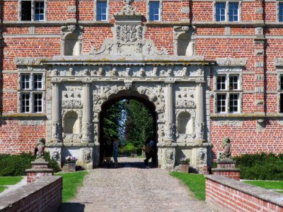 Voergaard Castle, entrance