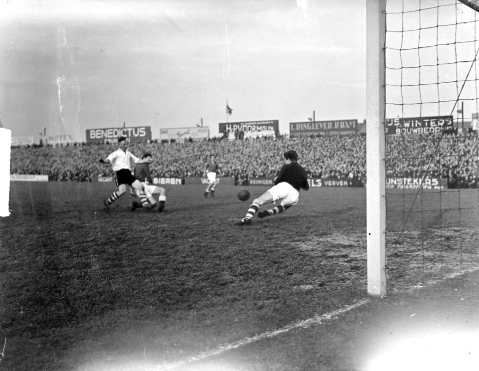Voetbal Sparta Stadion. Een spelmoment, Bestanddeelnr 903-0948