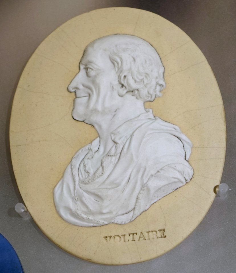 Voltaire, c.1778 - Wedgwood Museum - Barlaston, Stoke-on-Trent, England - DSC09702