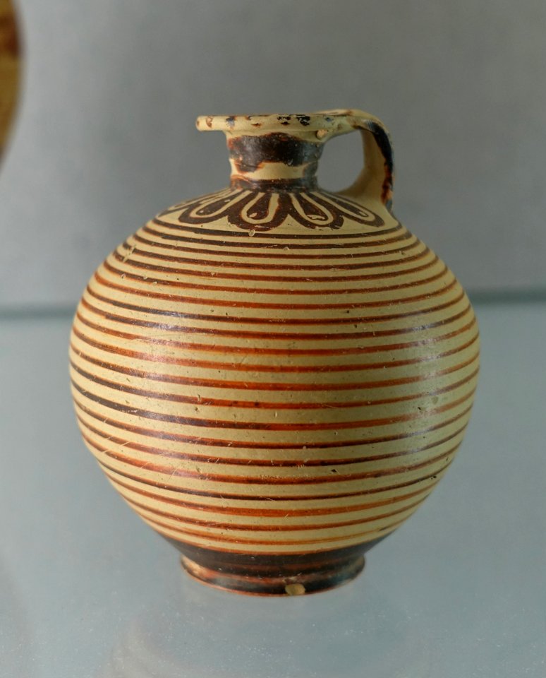 Vessel, Corinth, 8th to 7th century BC - Martin von Wagner Museum - Würzburg, Germany - DSC05685