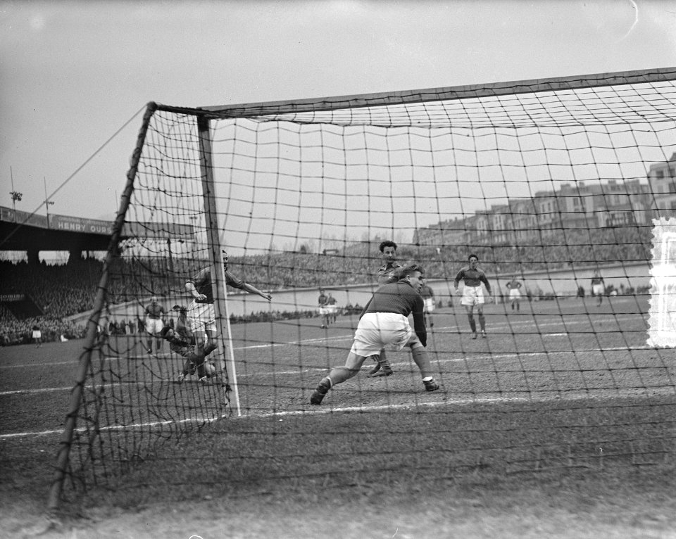Voetbal Parijs. Franse ploeg tegen Prof Nederland. Winnaar doelpunt zonder bal, Bestanddeelnr 905-5978