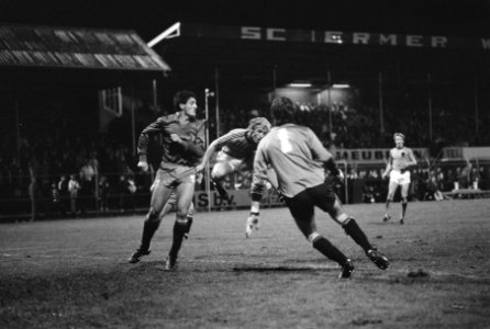 Voetbal, Jong Oranje tegen Jong Spanje in Volendam voor Europees Kampioenschap, , Bestanddeelnr 931-1453