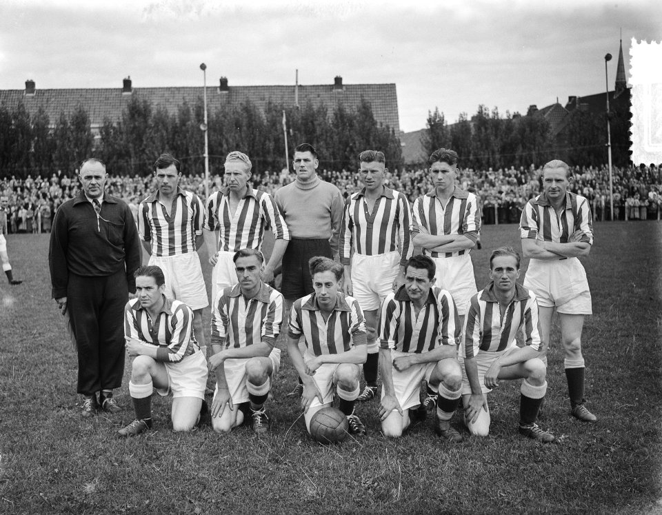 Voetbal Volewijckers tegen Wageningen. Elftal Wageningen, Bestanddeelnr 905-3079
