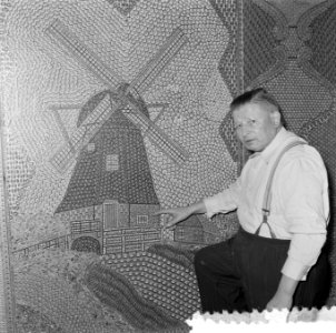 Volendam. N. Molenaar , sigarenbandjesman, Bestanddeelnr 908-3201