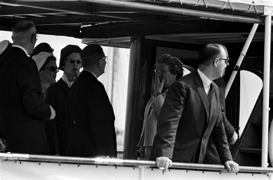 Vlootschouw t.g.v. 75-jarig bestaan KVNWV, gehouden op Westeinderplassen, koning, Bestanddeelnr 917-8019