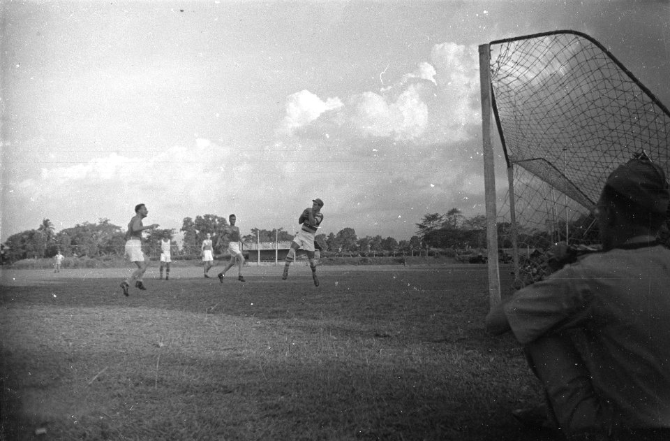 Voetbalwedstrijd, Bestanddeelnr 1942