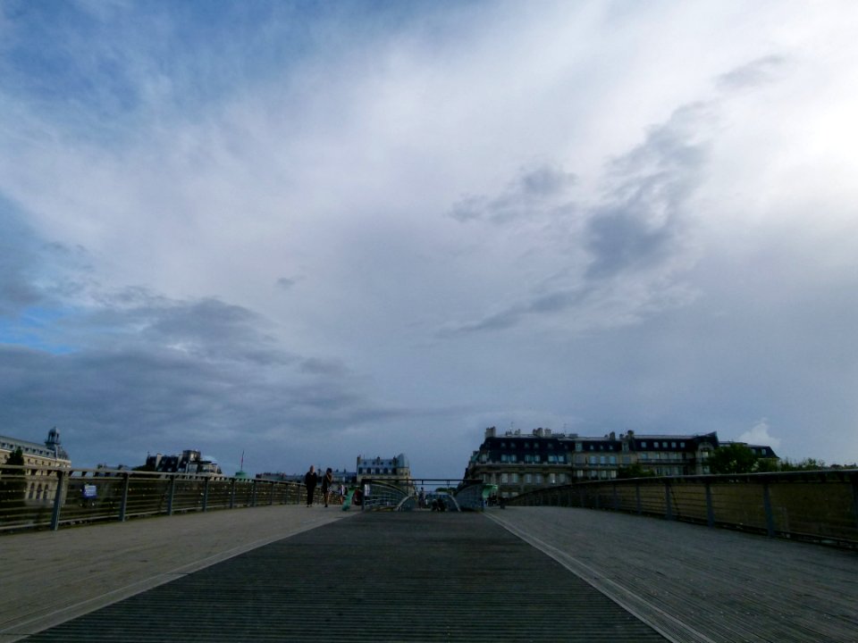 Vue de la Passerelle Léopold-Sédar-Senghor