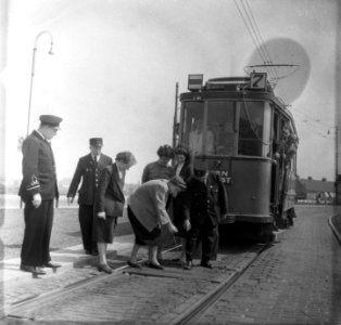 Vrouwelijke tramconducteurs in de hoofdstad, Bestanddeelnr 906-4577