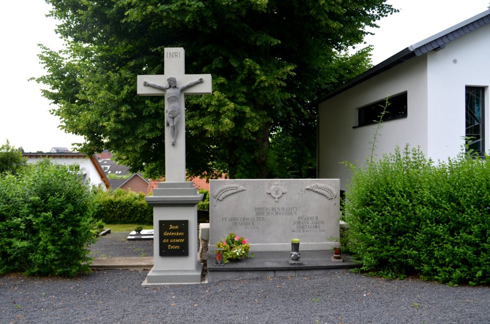 Würges, Friedhof, Pfarrergräber