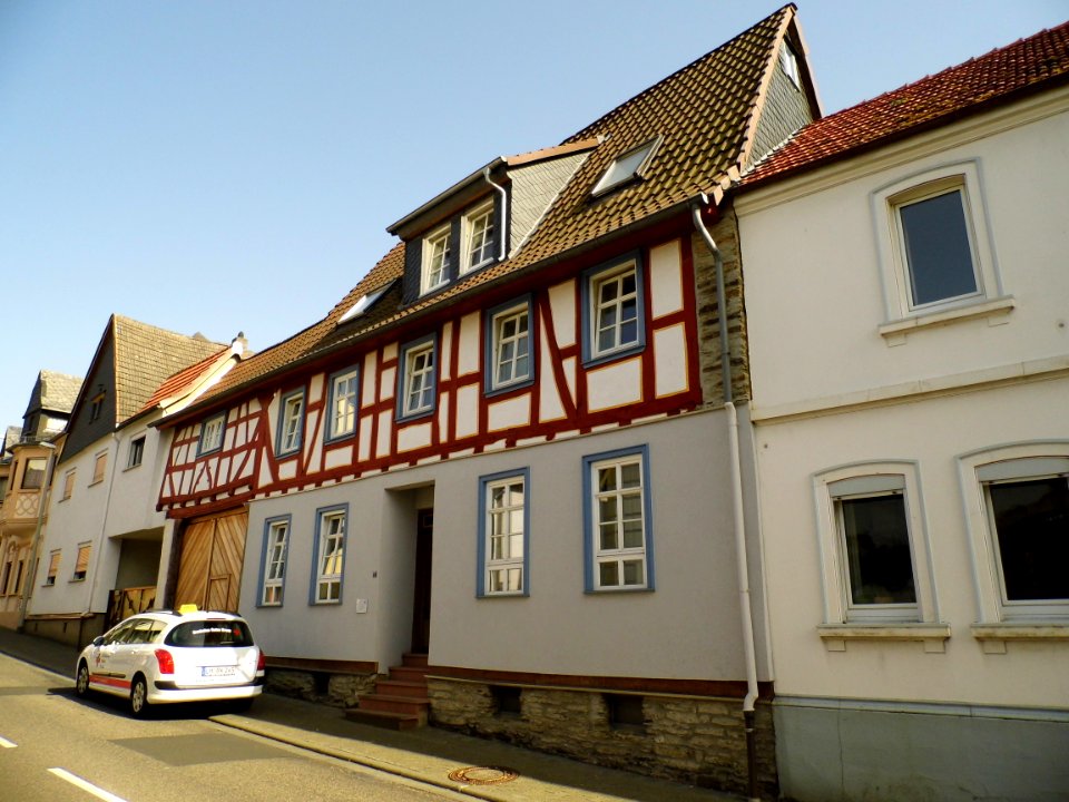 Würges, Schulstraße 7