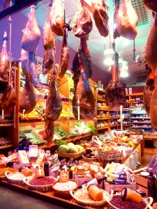 Vitoria - tienda de alimentación en la calle Bastiturri 1