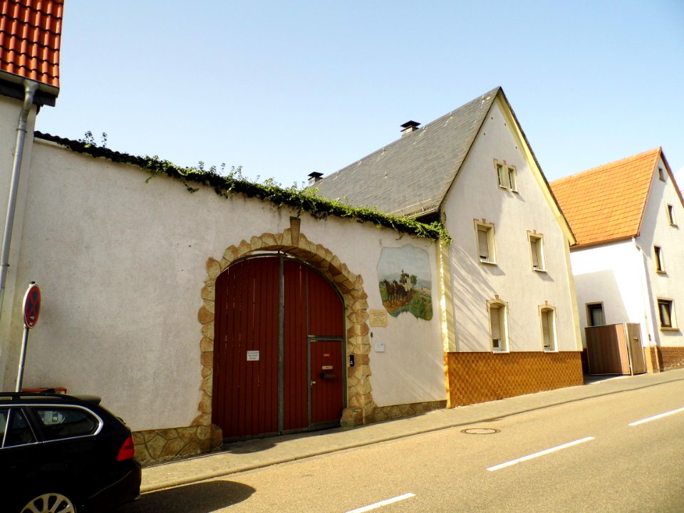 Würges, Schulstraße 8