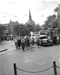 Vrouwenvredesgang in Amsterdam, Bestanddeelnr 909-5694