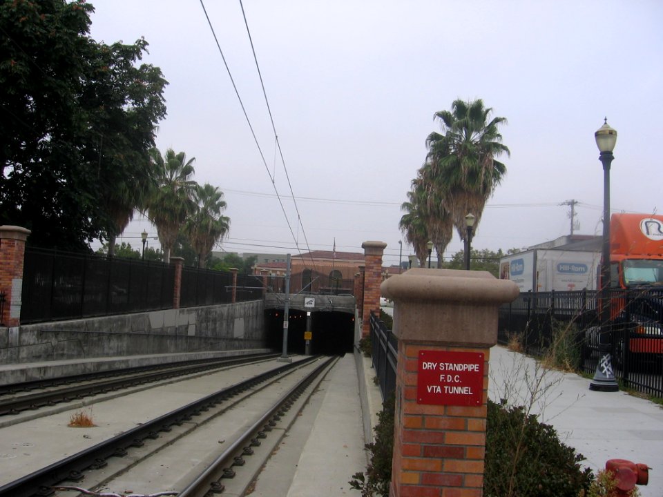 VTA tunnel at Diridon 0948 03