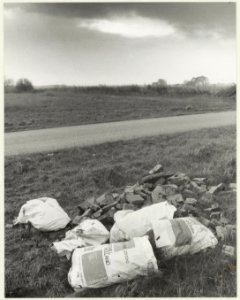 Vuilstort bij Ruigoord. NL-HlmNHA 54023277