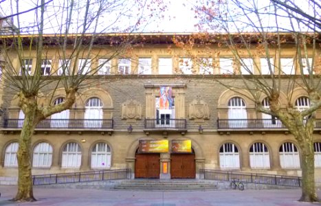 Vitoria - Plaza del Conde Peñaflorida, Escuela de Artes y Oficios