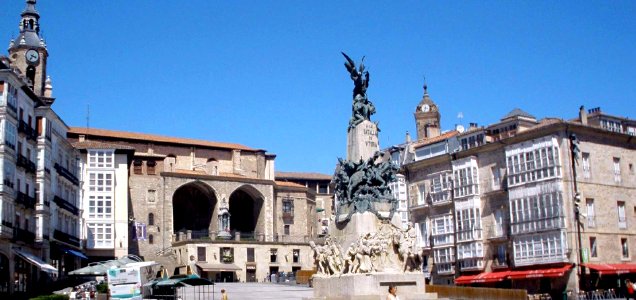 Vitoria - Plaza de la Virgen Blanca 21b