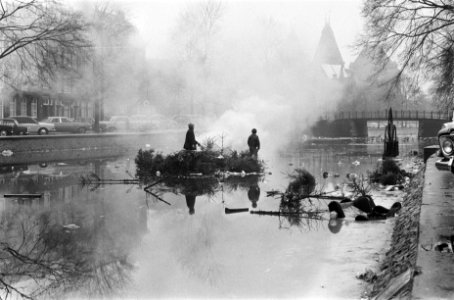 Vuilnis op het ijs van de Hobbemakade Amsterdam, Bestanddeelnr 923-1205