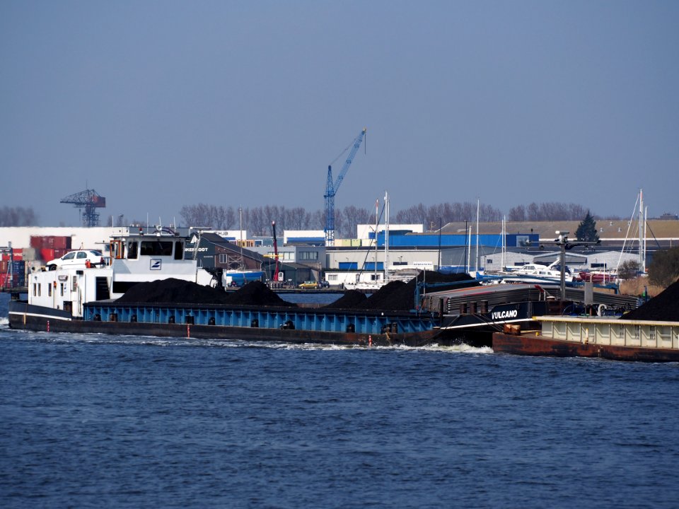 Vulcano, ENI 02325967, Noordzeekanaal, Port of Amsterdam, pic2