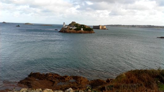 Vue sur l'ile Louët et le Château du Taureau