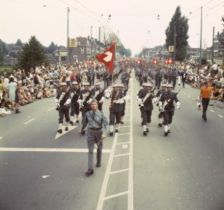 Vierdaagse Nijmegen, finale, Bestanddeelnr 254-8519