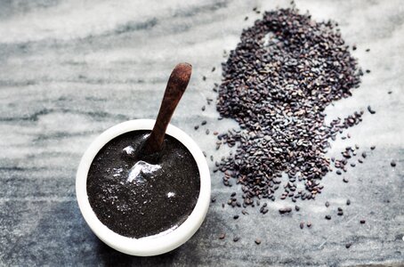 Tahini black sesame seeds healthy