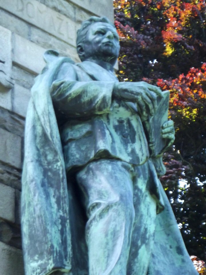 Výhledy - pomník (Jindřich Šimon Baar) detail