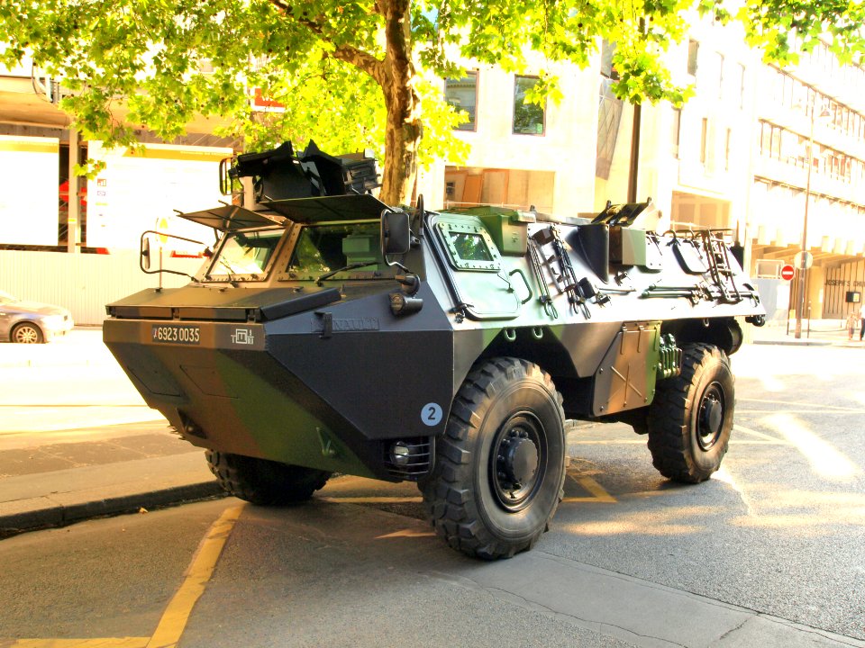 Véhicule de l'Avant Blindé, VAB 4x4, army licence registration 6923 0035 photo-1